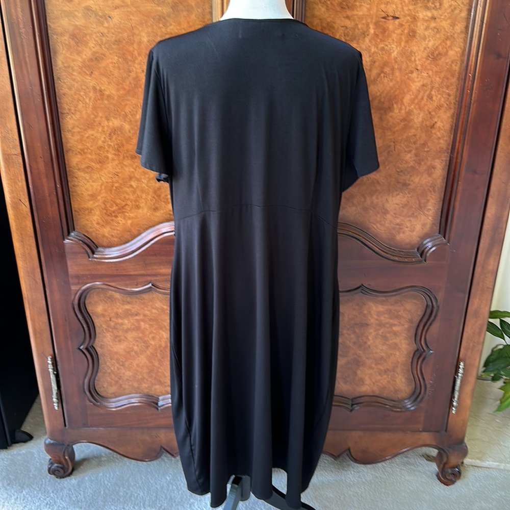 Avenue Studio Black Faux Wrap Dress (Size 22/24) - Picture 7 of 15